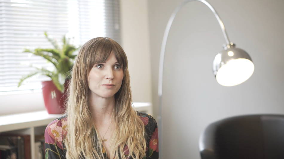 Meet Geraldine - AnonyMind Psychotherapist Image